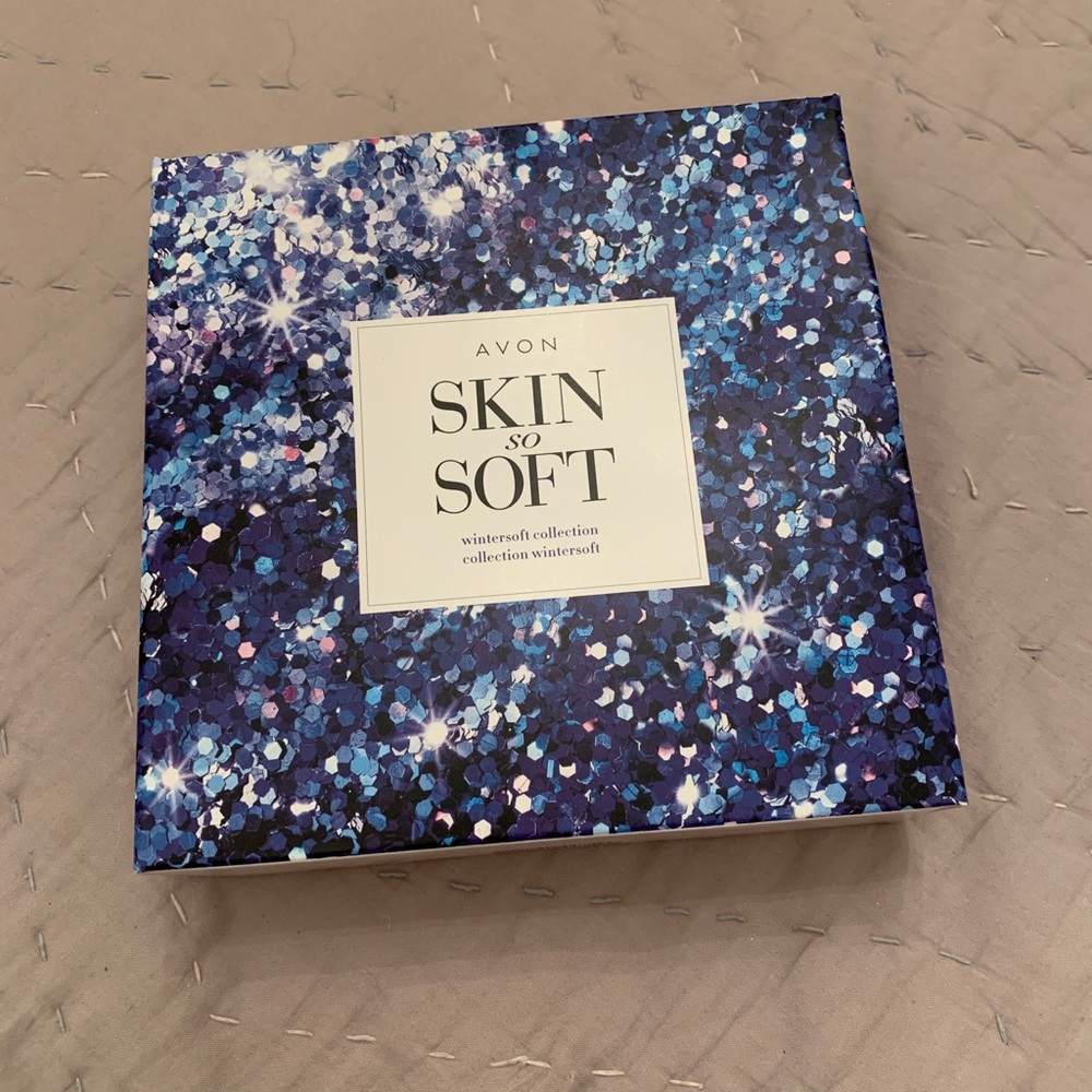 Avon Skin So Soft Wintersoft Collection Set